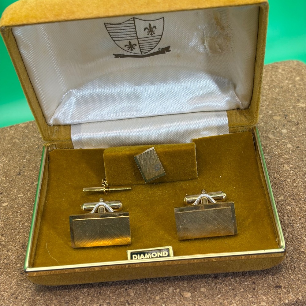 VTG 1970s Gold-toned Diamond Cut Cufflinks Tie Tack Bar Set Mens Textured Formal